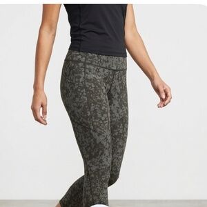 Lululemon Fast and Free High Rise Capri Tight in Incognito Camo Multi Grey Sz 6